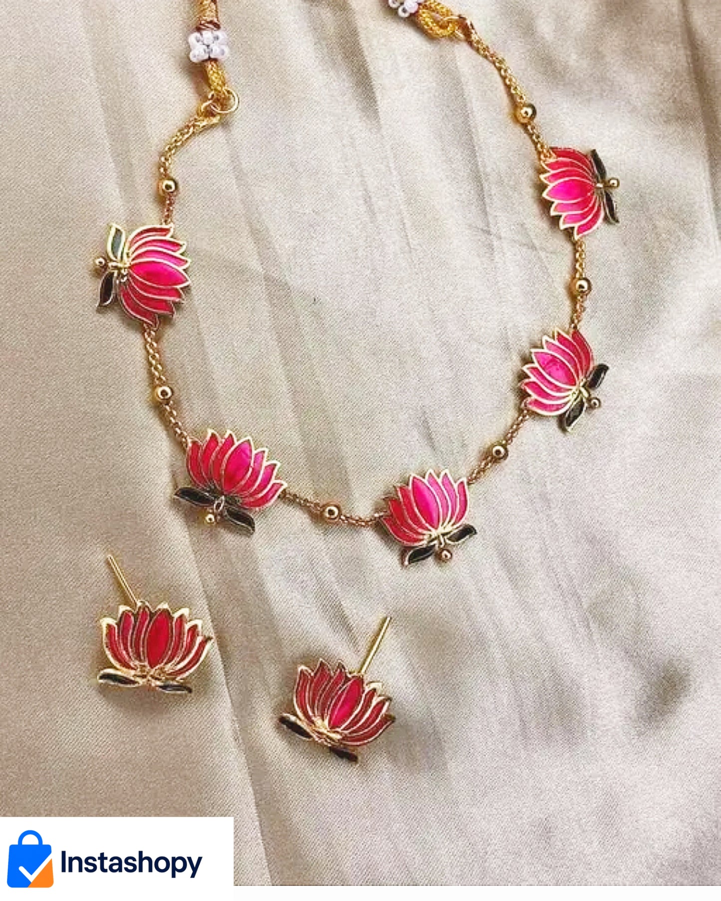 Elegant Lotus Design Necklace – Traditional Ethnic Jewelry