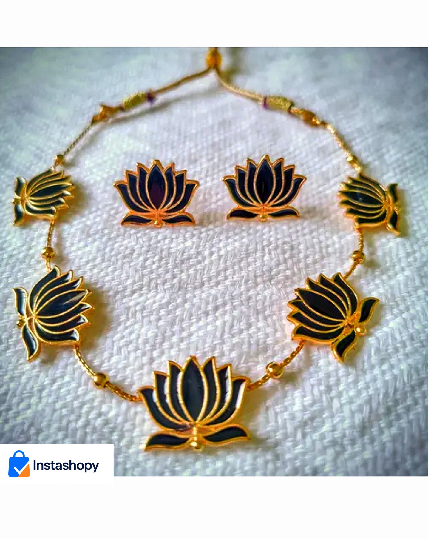 Elegant Lotus Design Necklace – Traditional Ethnic Jewelry